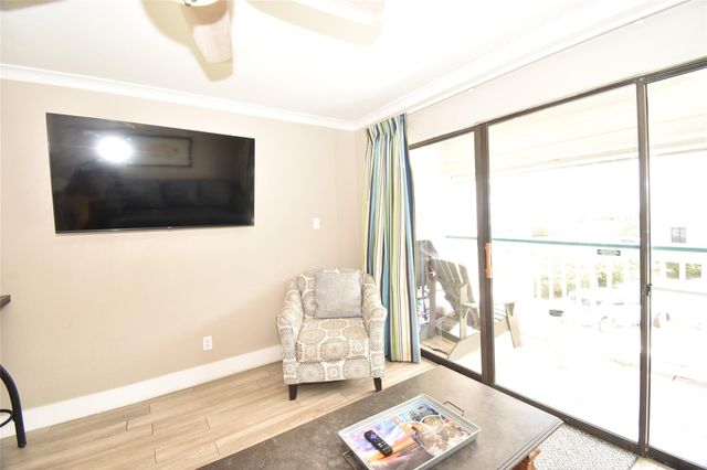 6102 Seawall Boulevard 114, Galveston, TX 77551