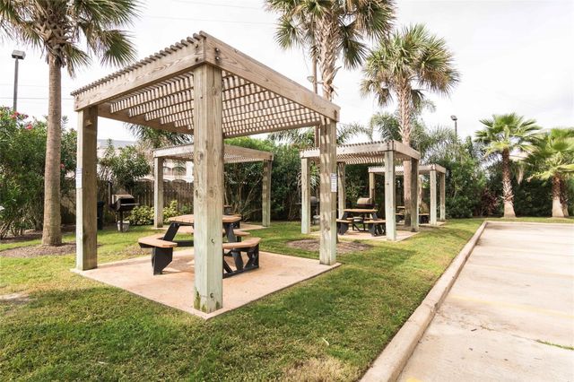 6102 Seawall Boulevard 114, Galveston, TX 77551