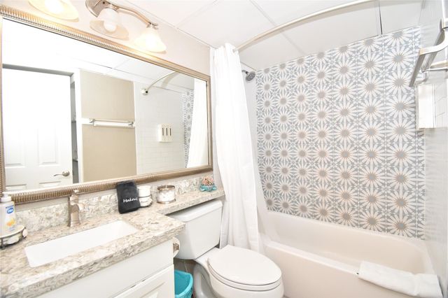 6102 Seawall Boulevard 114, Galveston, TX 77551