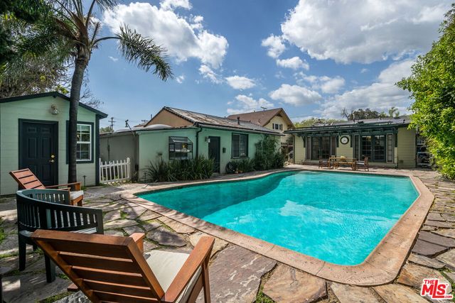 5232 Irvine Avenue, North Hollywood, CA 91601