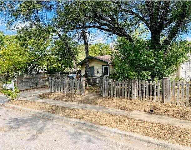 6112 Larch TER, Austin, TX 78741