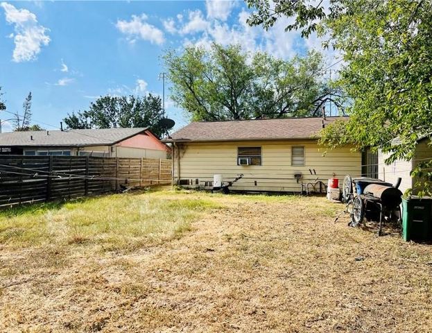 6112 Larch TER, Austin, TX 78741