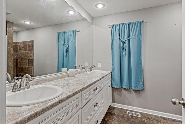 1008 Oakland Drive, Paragould, AR 72450