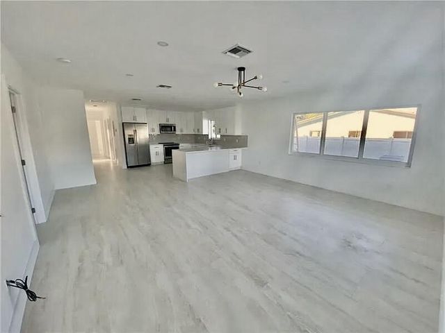 2635 NE 17th Street 2635, Pompano Beach, FL 33062