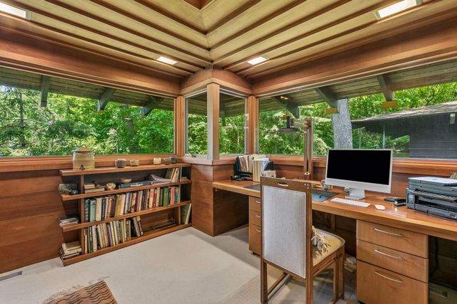 3530 Ridgewood Road, Arden Hills, MN 55112