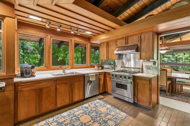 3530 Ridgewood Road, Arden Hills, MN 55112