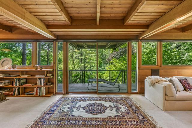 3530 Ridgewood Road, Arden Hills, MN 55112