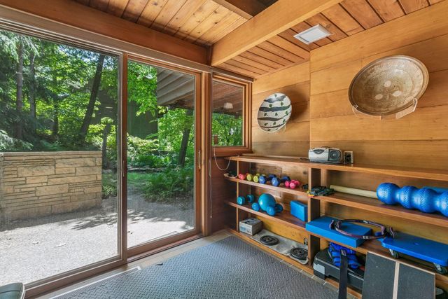 3530 Ridgewood Road, Arden Hills, MN 55112