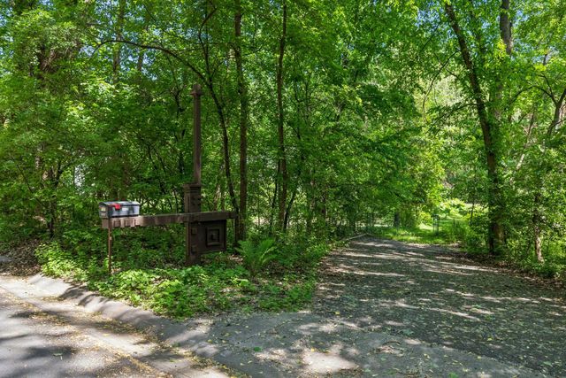 3530 Ridgewood Road, Arden Hills, MN 55112