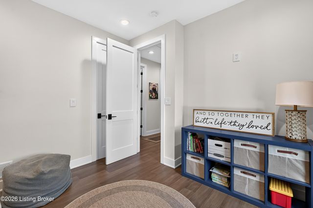 1304 S English Station Rd, Louisville, KY 40299