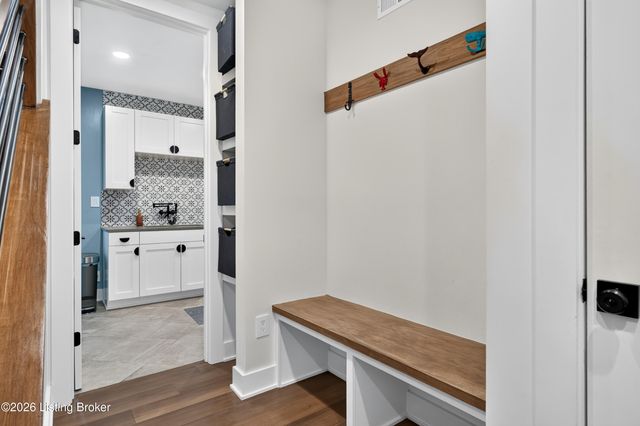 1304 S English Station Rd, Louisville, KY 40299