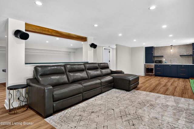 1304 S English Station Rd, Louisville, KY 40299