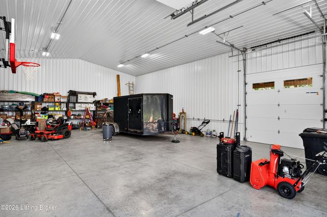 1304 S English Station Rd, Louisville, KY 40299