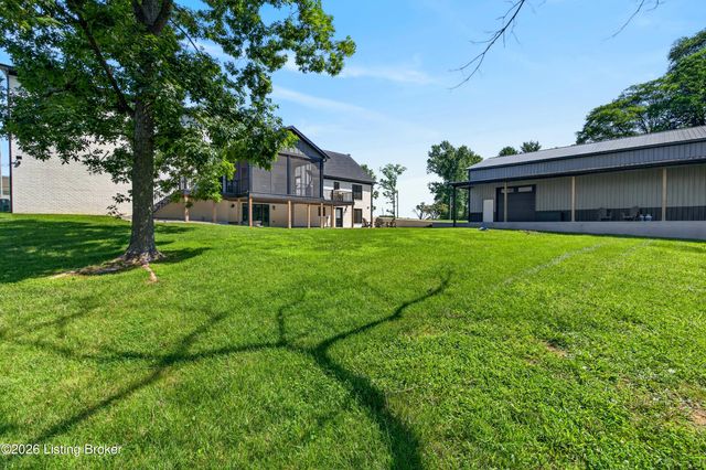 1304 S English Station Rd, Louisville, KY 40299