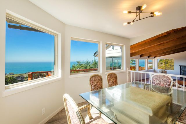 156 Shaker Road, Shelter Cove, CA 95589