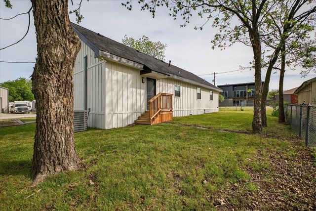 209 N Broad Street, St Jo, TX 76265