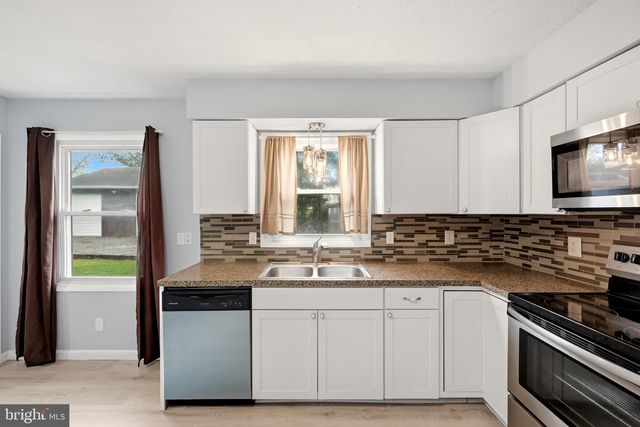 107 GROVE CT, Stephens City, VA 22655