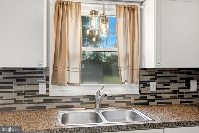 107 GROVE CT, Stephens City, VA 22655