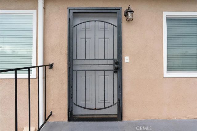 18961 Florida Street 6, Huntington Beach, CA 92648