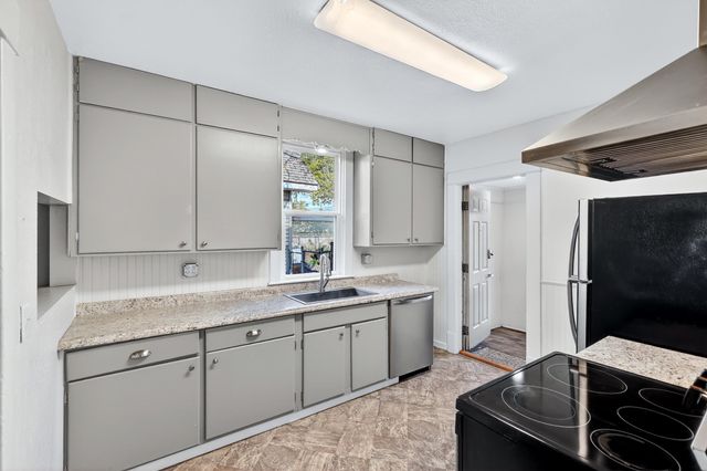 2202 W College Ave, Spokane, WA 99201