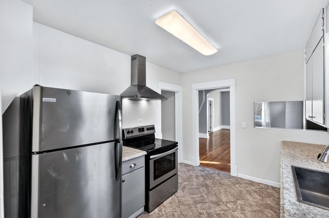 2202 W College Ave, Spokane, WA 99201