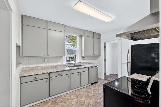 2202 W College Ave, Spokane, WA 99201