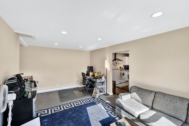 2202 W College Ave, Spokane, WA 99201