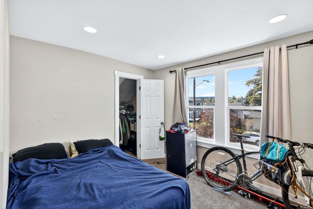 2202 W College Ave, Spokane, WA 99201