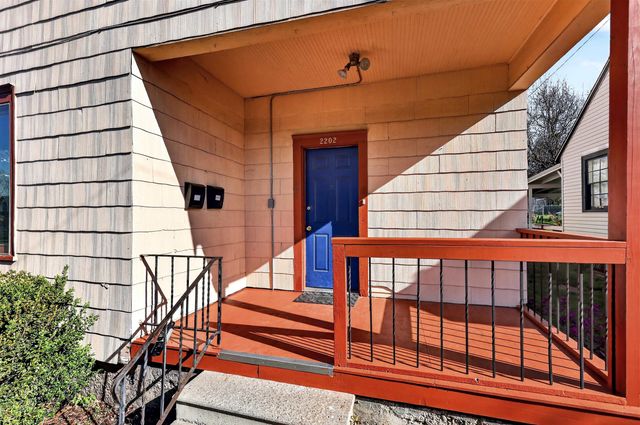 2202 W College Ave, Spokane, WA 99201