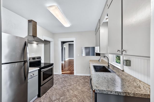 2202 W College Ave, Spokane, WA 99201