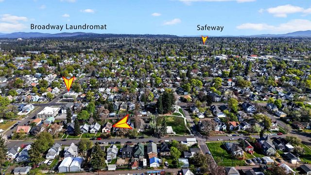 2202 W College Ave, Spokane, WA 99201