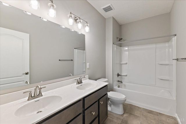 3604 Cypress Pointe Drive, Bellbrook, OH 45305