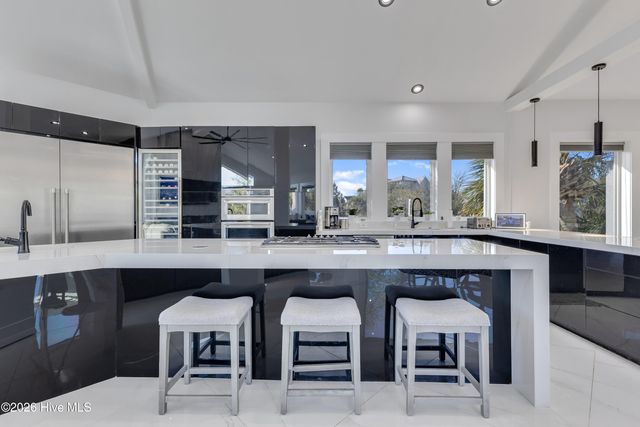 809 Inlet View Drive, Wilmington, NC 28409