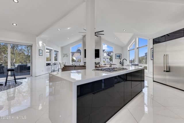 809 Inlet View Drive, Wilmington, NC 28409