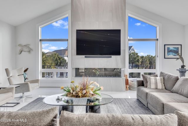 809 Inlet View Drive, Wilmington, NC 28409