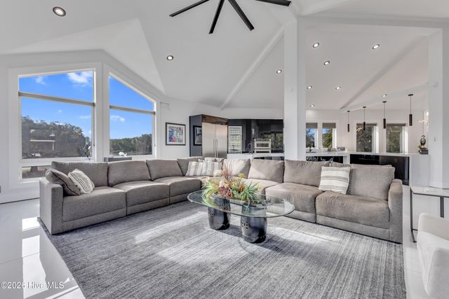 809 Inlet View Drive, Wilmington, NC 28409