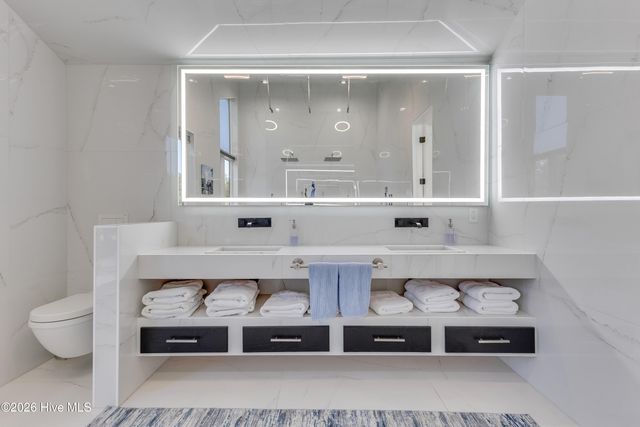 809 Inlet View Drive, Wilmington, NC 28409