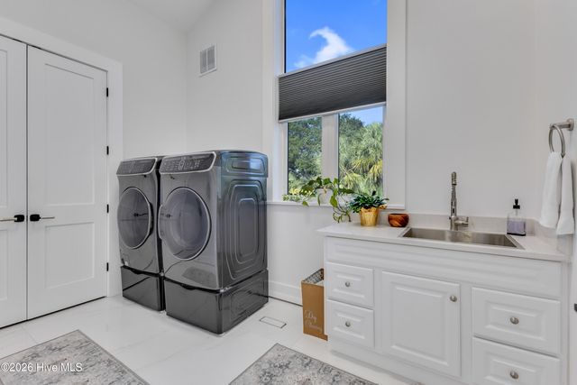 809 Inlet View Drive, Wilmington, NC 28409