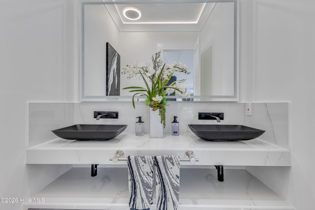 809 Inlet View Drive, Wilmington, NC 28409