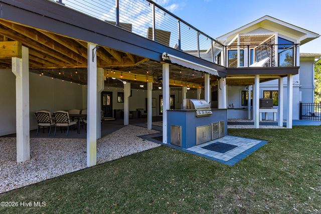 809 Inlet View Drive, Wilmington, NC 28409