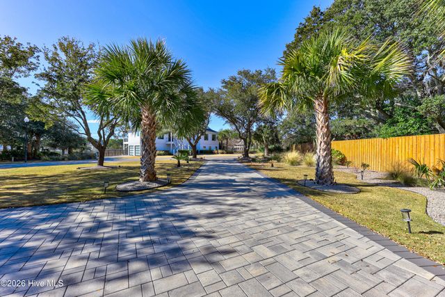 809 Inlet View Drive, Wilmington, NC 28409