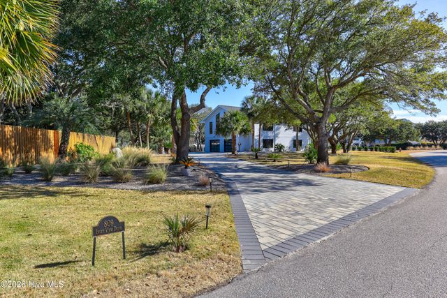 809 Inlet View Drive, Wilmington, NC 28409