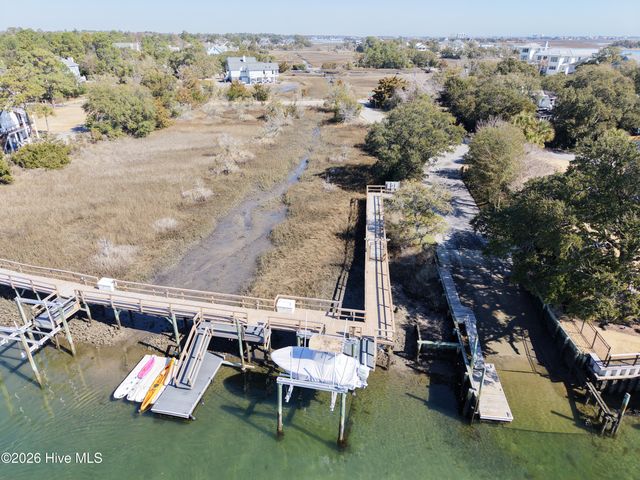 809 Inlet View Drive, Wilmington, NC 28409