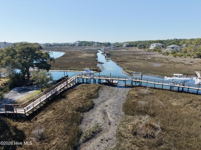 809 Inlet View Drive, Wilmington, NC 28409