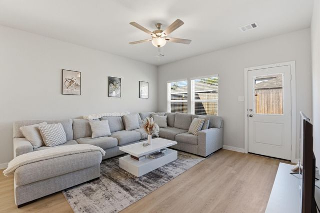 16215 Globetrotter Court, Porter, TX 77365