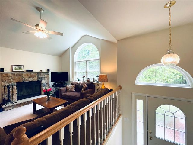 9 Sycamore Circle, Penn Forest Twp, PA 18210