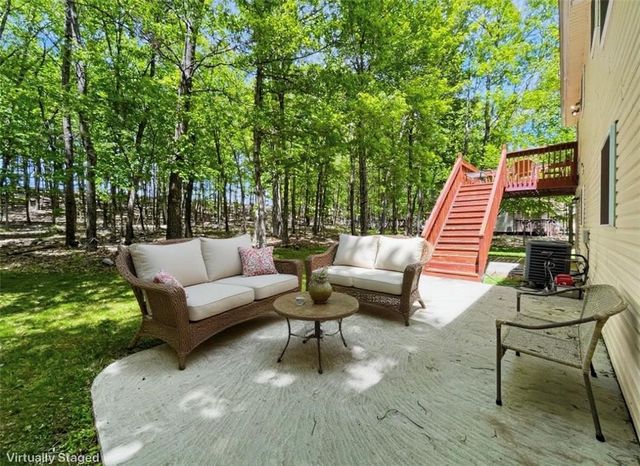 9 Sycamore Circle, Penn Forest Twp, PA 18210