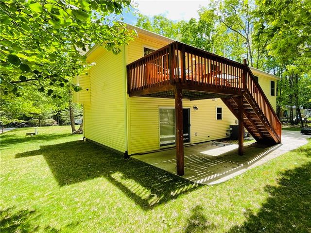 9 Sycamore Circle, Penn Forest Twp, PA 18210