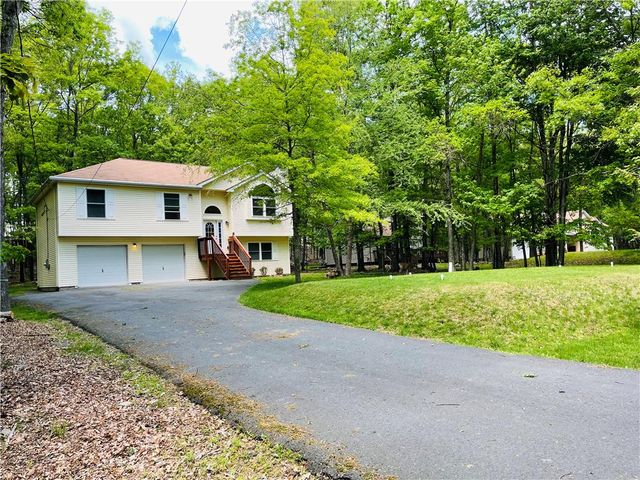 9 Sycamore Circle, Penn Forest Twp, PA 18210