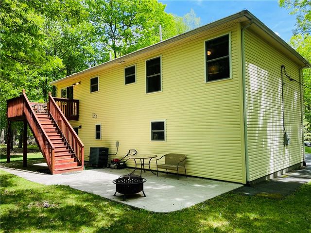 9 Sycamore Circle, Penn Forest Twp, PA 18210
